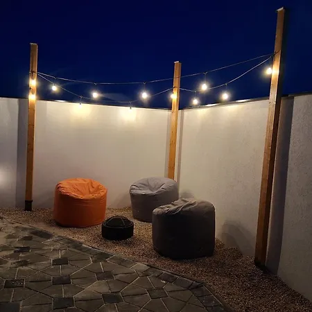 Villa Wooden Cardinals *