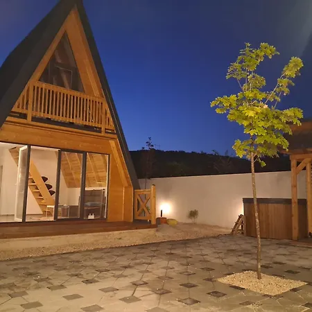 Villa Wooden Cardinals *