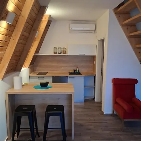 Wooden Cardinals Skopje