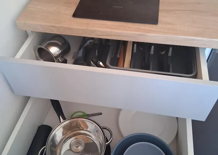 Wooden Cardinals Villa Szkopje