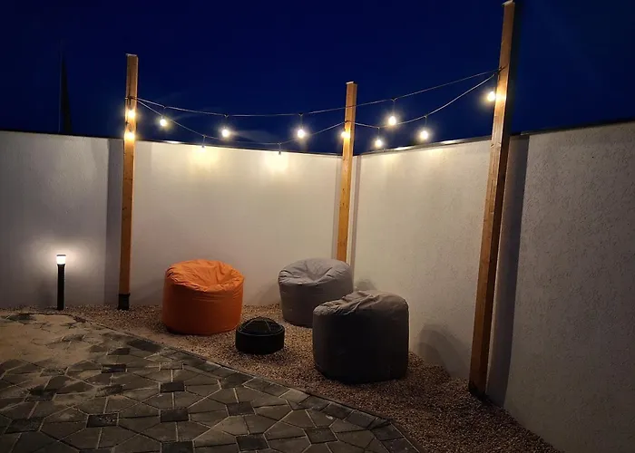 Villa Wooden Cardinals *