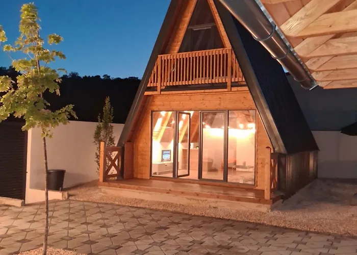 Wooden Cardinals Szkopje