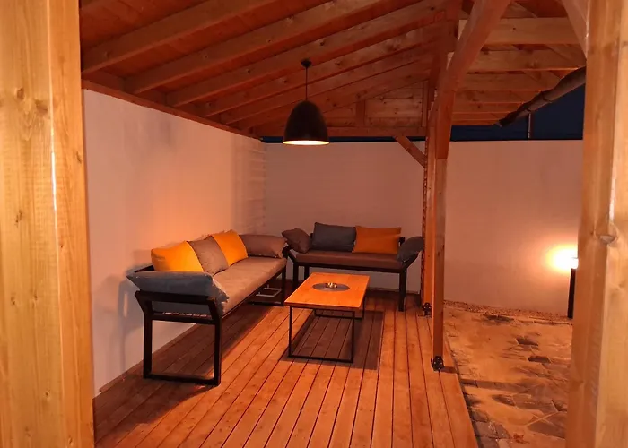 Wooden Cardinals * Szkopje