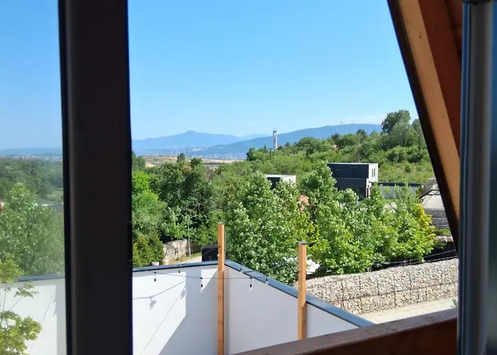 Wooden Cardinals Szkopje