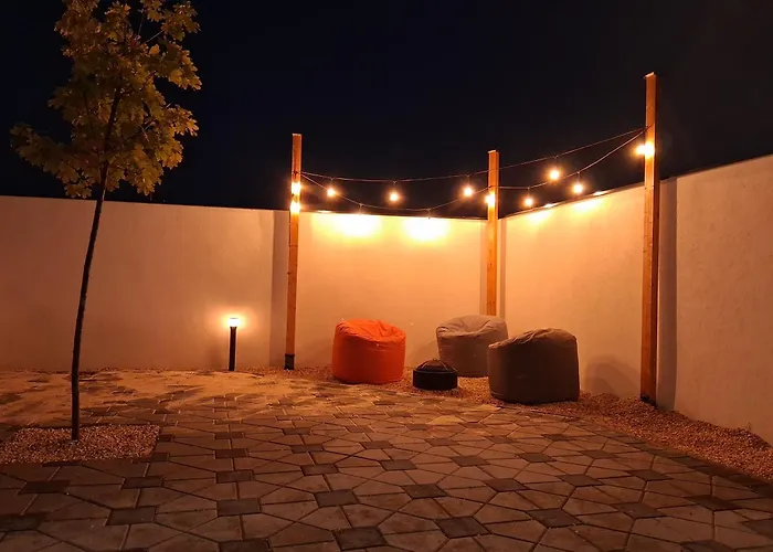 Wooden Cardinals Szkopje