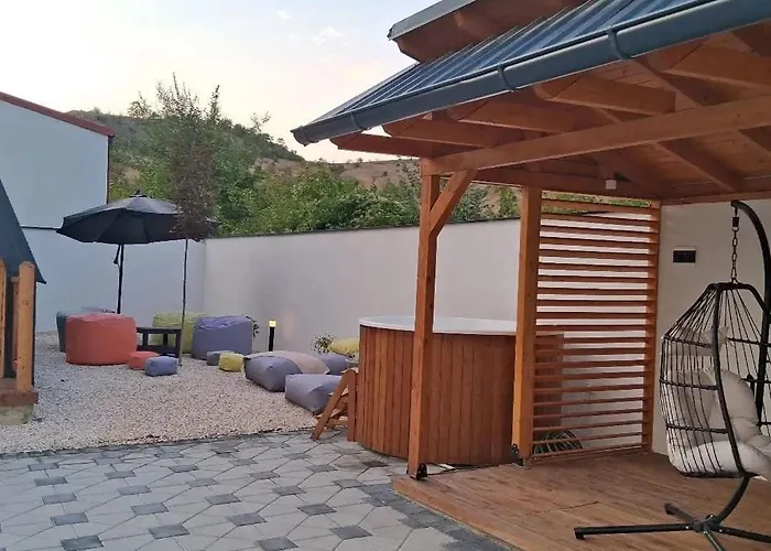 Villa Wooden Cardinals