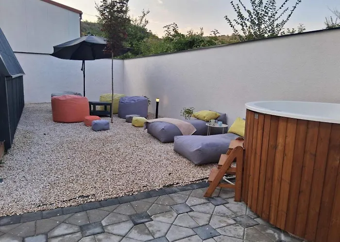 Villa Wooden Cardinals Szkopje