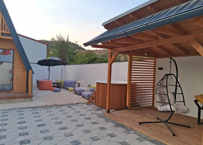 Villa Wooden Cardinals Szkopje